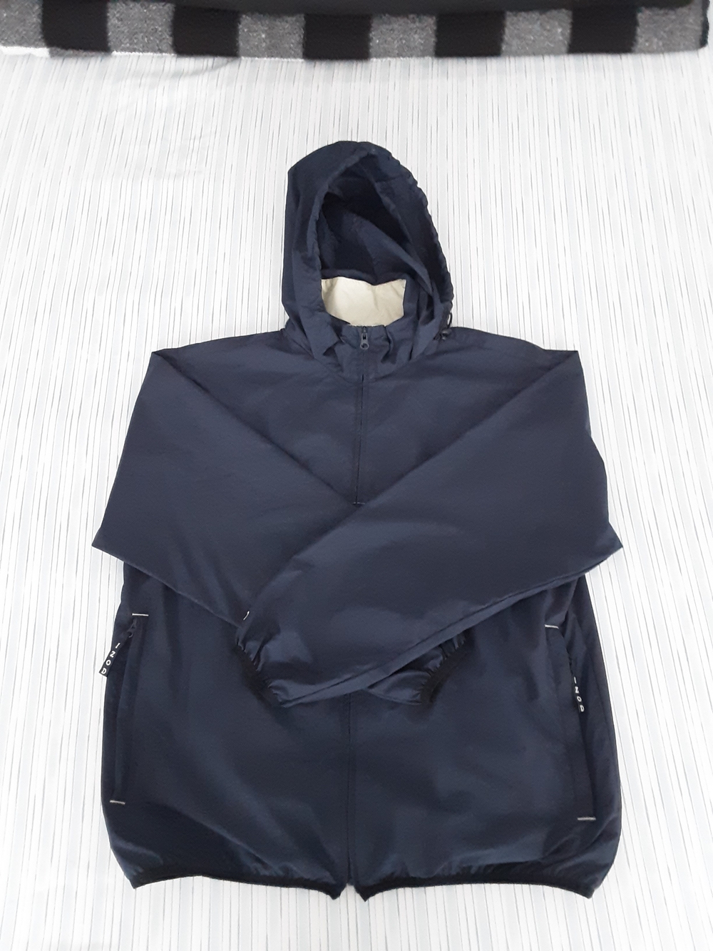 Izod Packable Navy Hooded Windbreaker Jacket